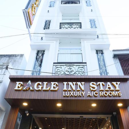 Eagle Inn Stay 甘吉布勒姆 外观 照片