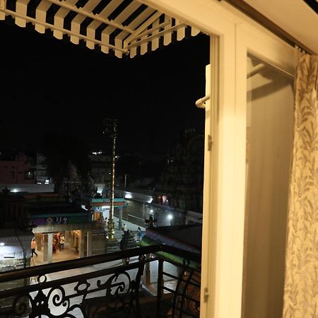 Eagle Inn Stay 甘吉布勒姆 外观 照片