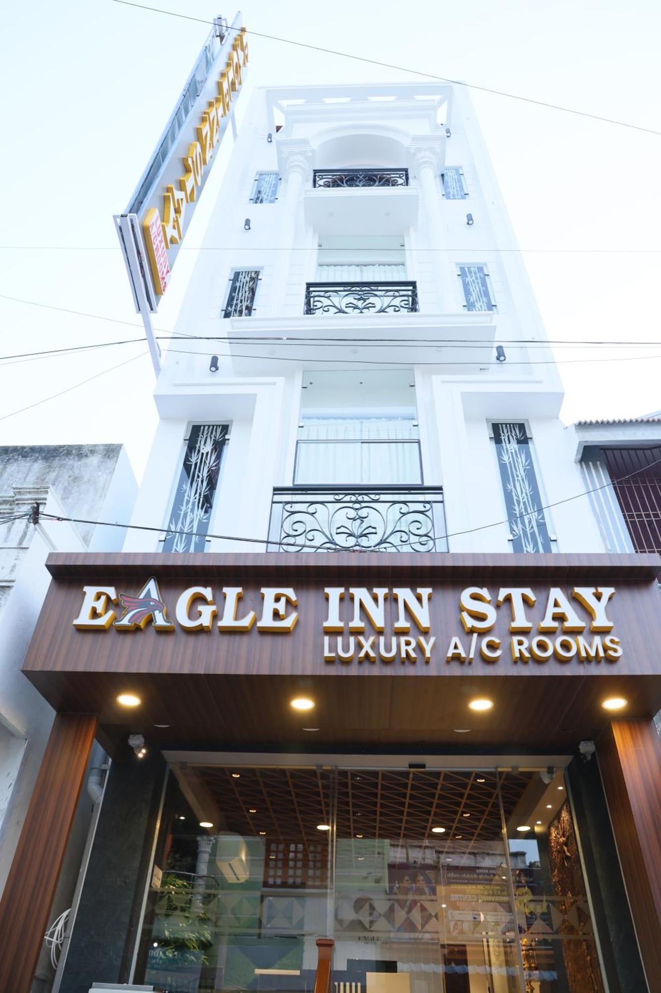 Eagle Inn Stay 甘吉布勒姆 外观 照片