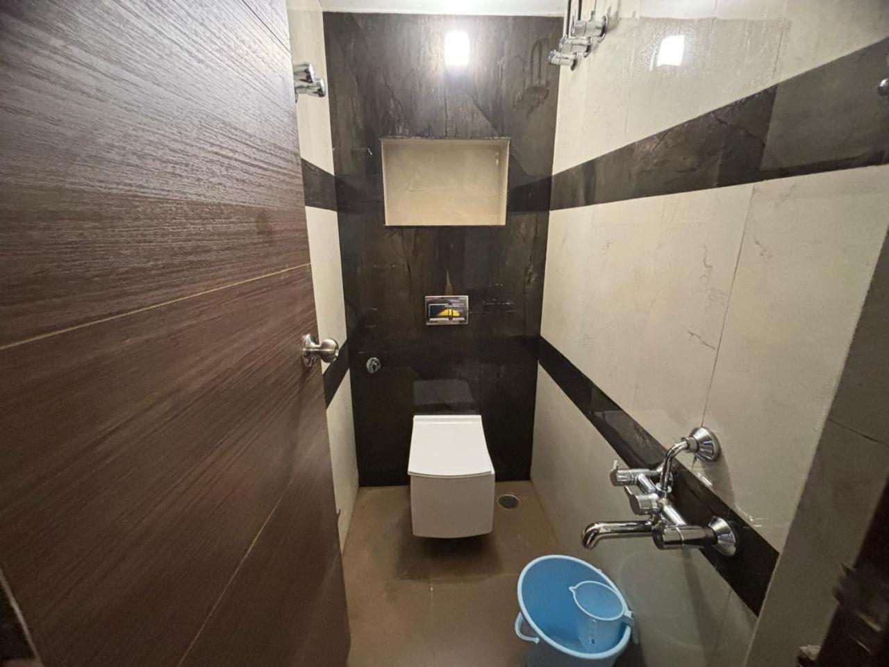 Eagle Inn Stay 甘吉布勒姆 外观 照片
